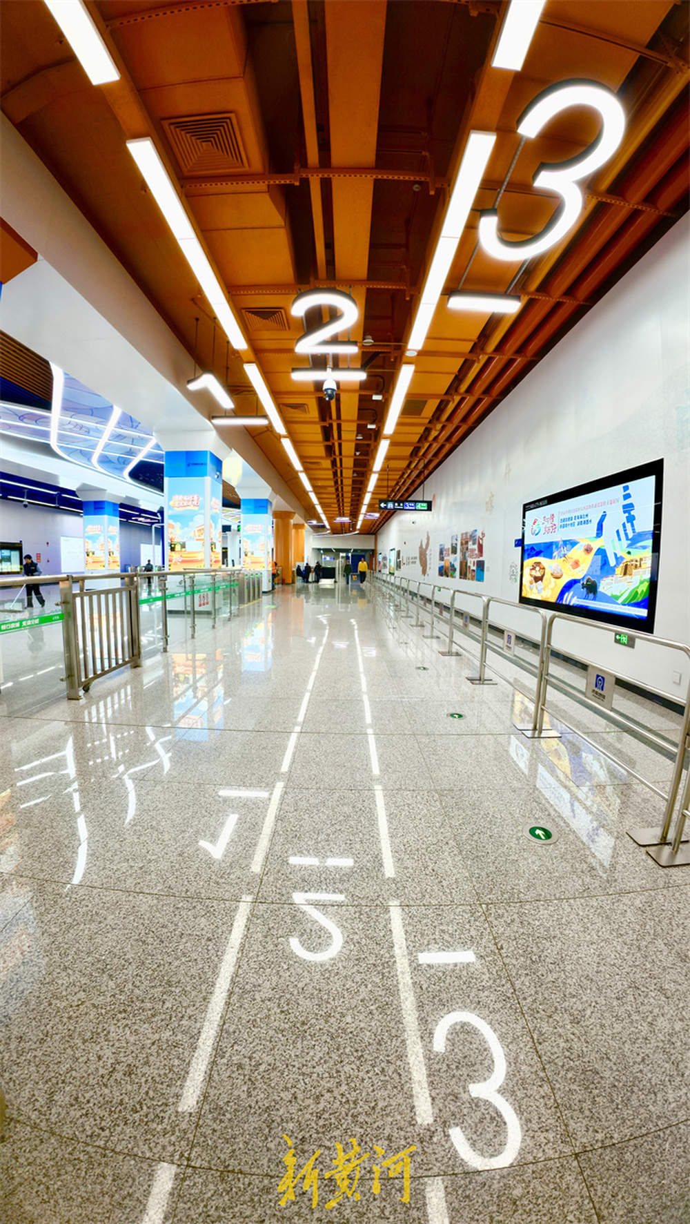 济南地铁4号线奥体中心站，彰显体育文化魅力
