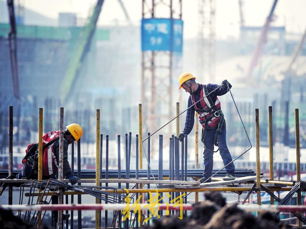 记者直击：济滨高铁建设现场火热 2026年底通车可期