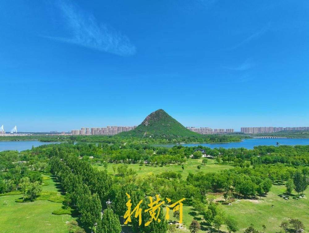 初夏景致入画来，济南华山湖满目青翠焕新颜