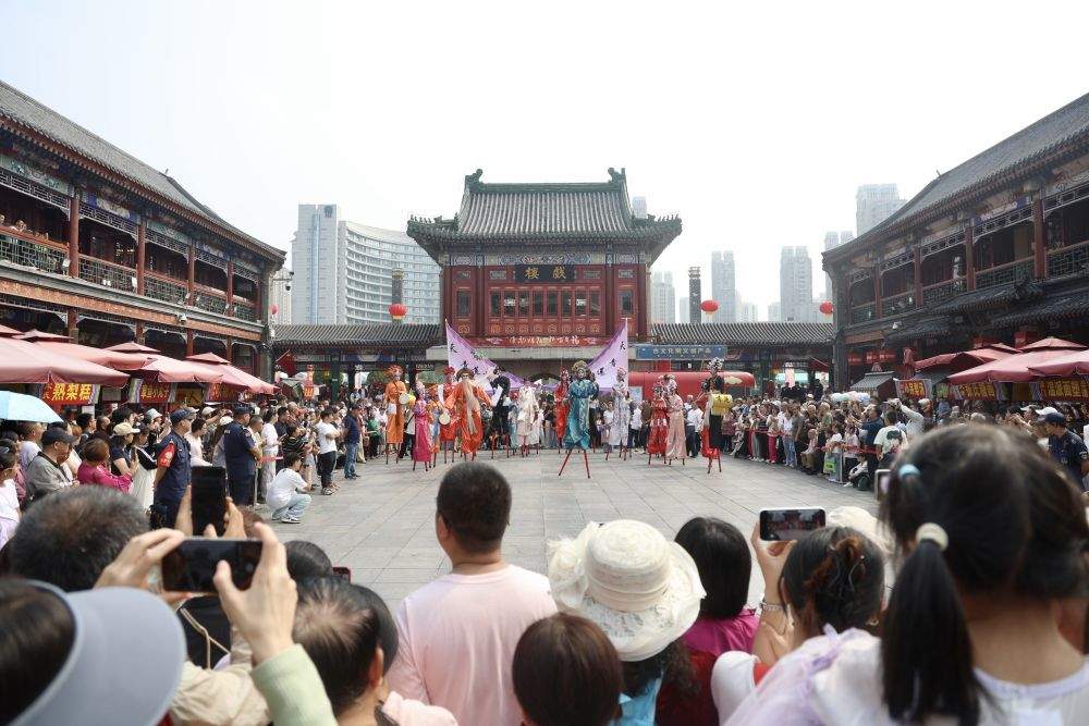 月明照万家 同心共此时——全国各地群众欢度中秋