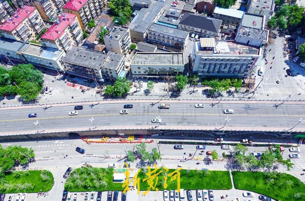 纬二路跨铁路天桥实施加固，明起桥上全封闭桥下半封闭