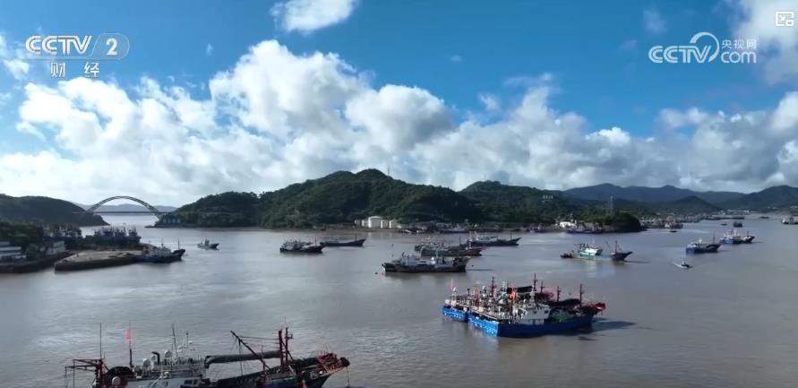 3个月伏季休渔将结束 千余艘渔船等待开渔出海