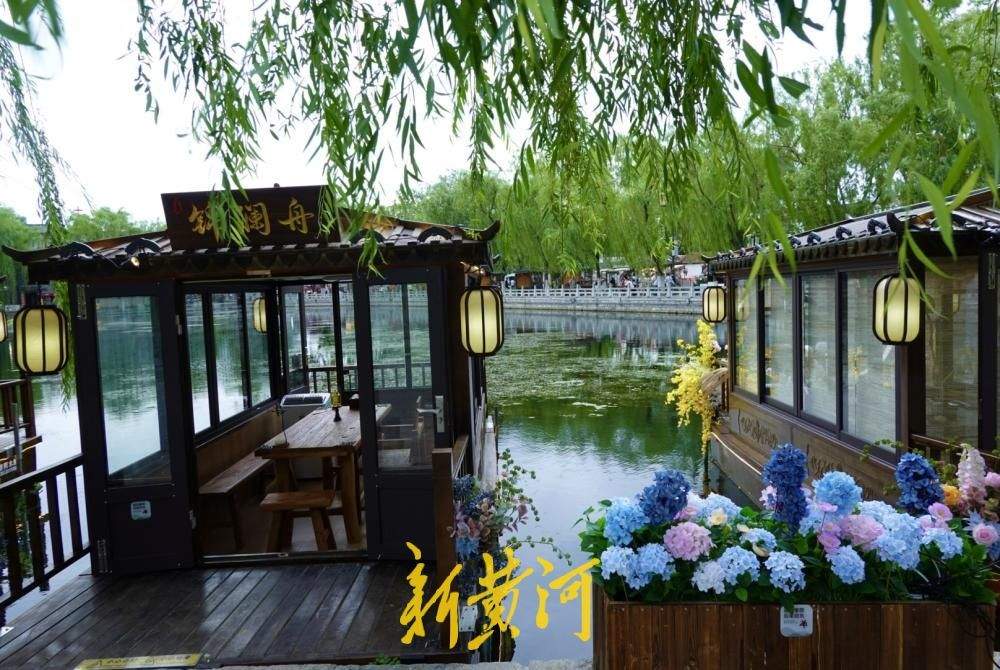 一年四季 泉在济南｜济南百花洲商业设施升级亮相，画舫船内可品茶赏景