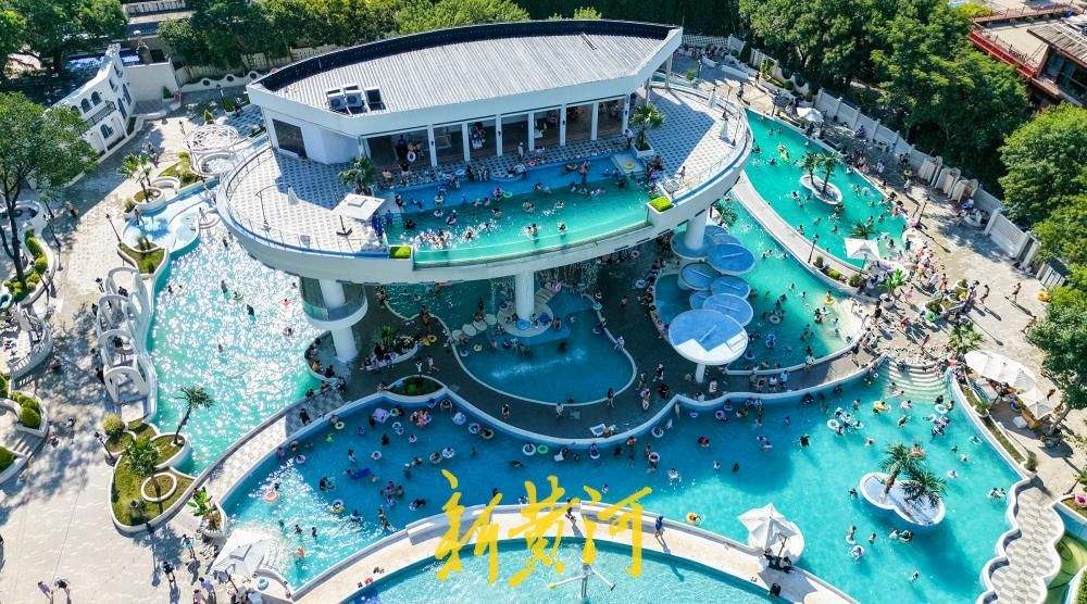 济南市区最大露天泳池开放，开启夏日清凉新体验