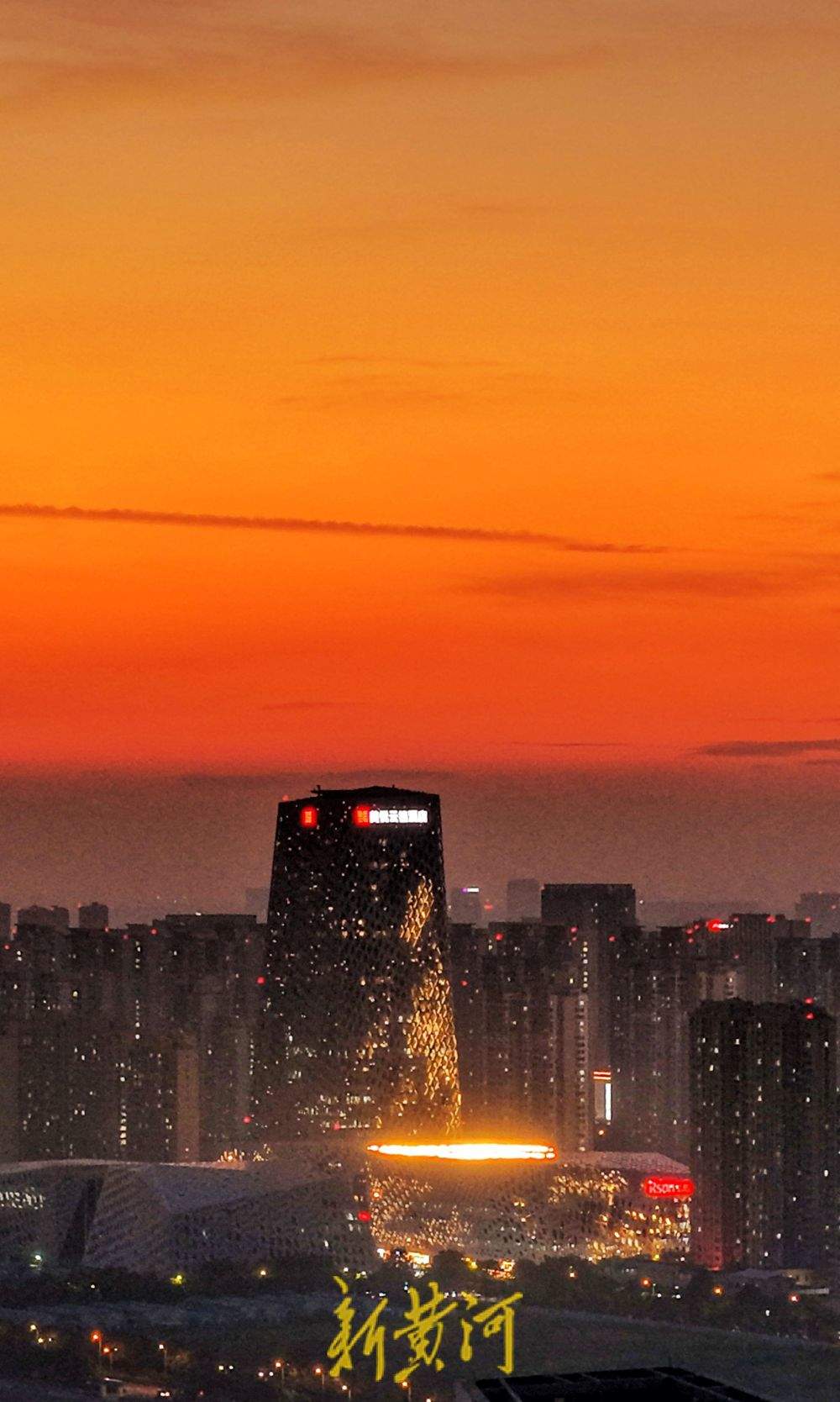 一年四季 泉在济南丨晚霞似火，夕阳盛宴