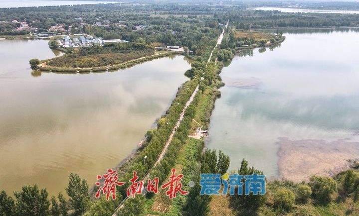 济南首座上跨穿黄隧道人行天桥已启用
