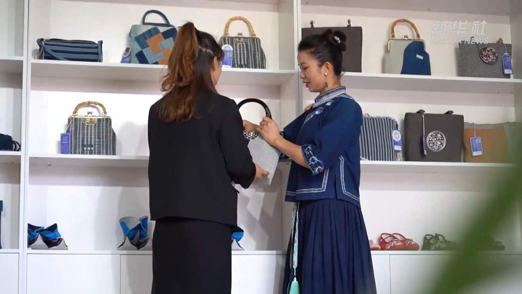 全国人大代表李利：加大民族文化的传承和传播