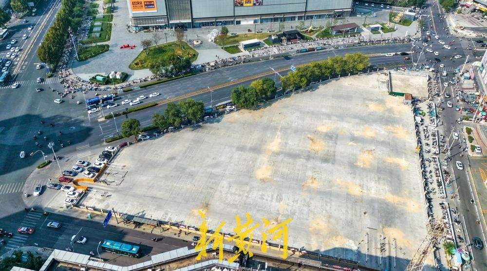 济南西市场商圈大型露天停车场关闭，将用于城市更新项目建设