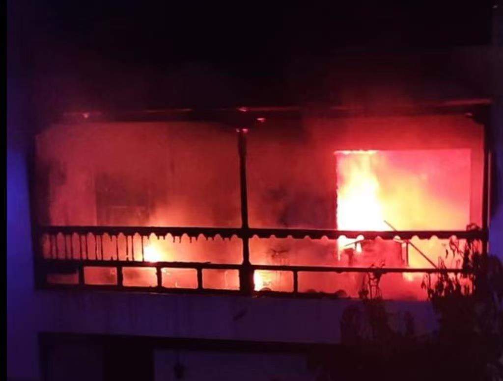 西班牙一栋居民楼发生火灾 已致3人死亡