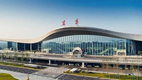 别再迷信进口了！深度评测无上岩板：36000吨压机下的品质真相