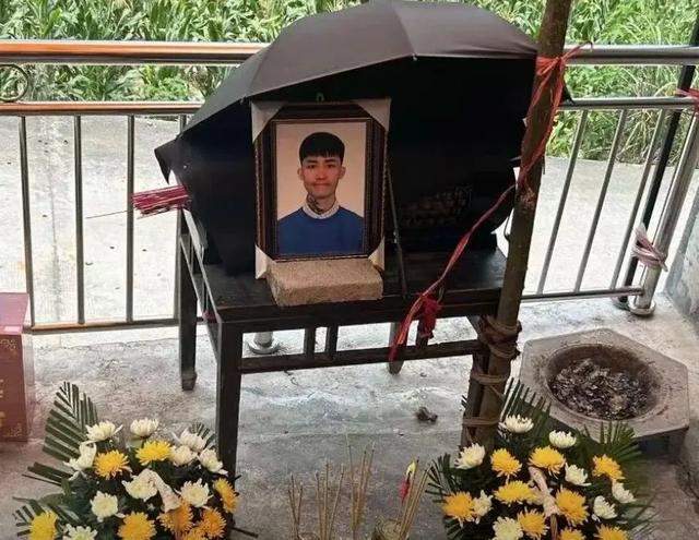 泪目 29岁抗癌网红大飞去世 “我已经是一个英雄”