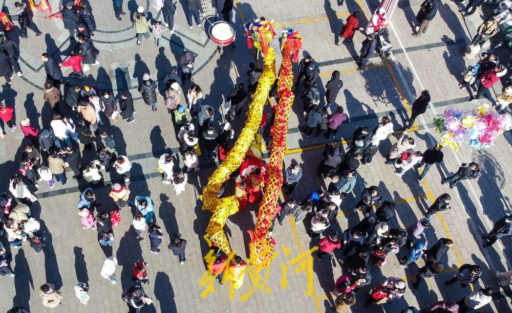 “泉”在济南过大年｜长龙飞舞闹新春，市民尽享民俗文化盛宴
