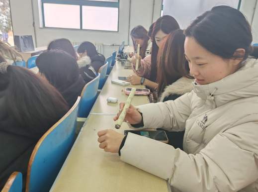 艾暖校园 灸护健康——烟台南山学院医学协会开展艾灸知识科普体验活动