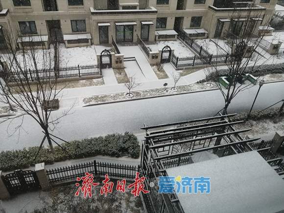 暴雪橙警+道路结冰红预警！济南降雪将于21时前后结束，降雪量10～20毫米