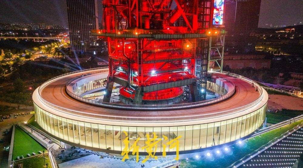 济钢3200高炉亮灯，中央森林公园工业遗迹焕新亮相