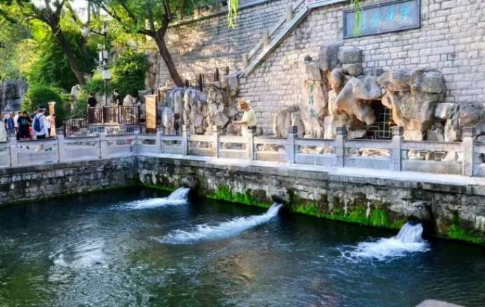 济南：一座动听的城