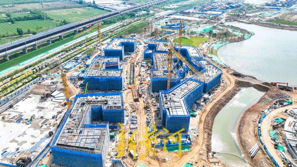 城市公园落户黄河北 鹊华新景初揭面纱