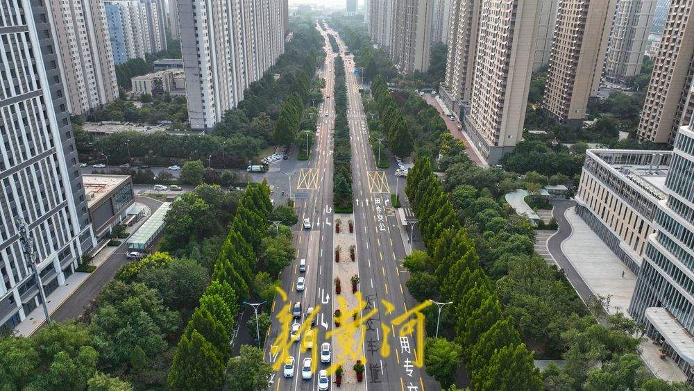 济南西客站片区烟台路交通标识变更 公交车道迁移至最外层车道