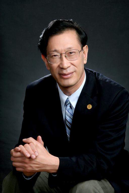 从科研探索到权威铸就 —— 刘健康教授的卓越征程
