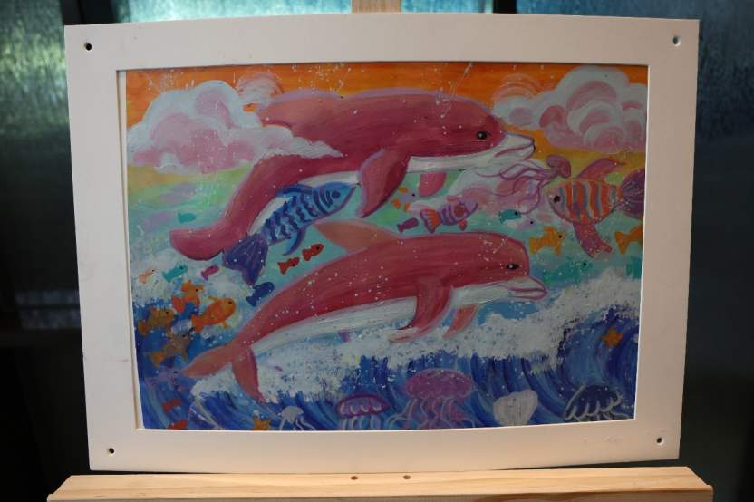大人开会，小孩画画
