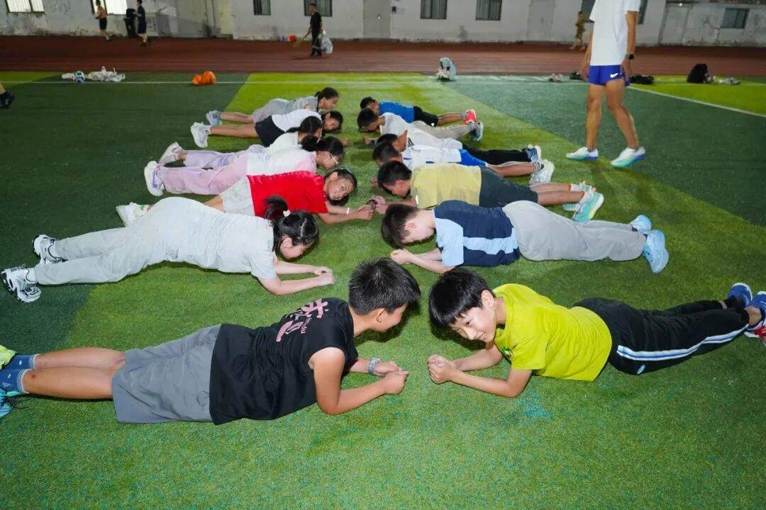 少年砺志扬风采 山东师范大学附属小学五(8)中队开启别样的“寻访之旅”