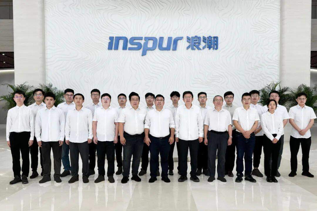 浪潮通软海岳大模型团队：青春逐浪，智启新程｜青春思政课