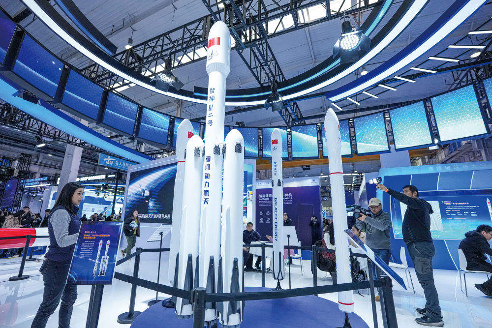 无数微小创新涌现，点亮一个壮阔未来——代表委员眼中的未来产业