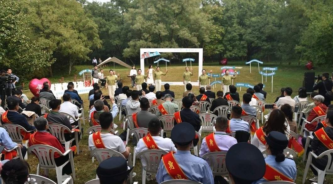 济南为何要“木桃报琼瑶”？