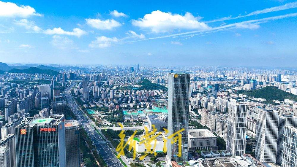 济南雨后现高颜值天空：蓝天白云风景如画
