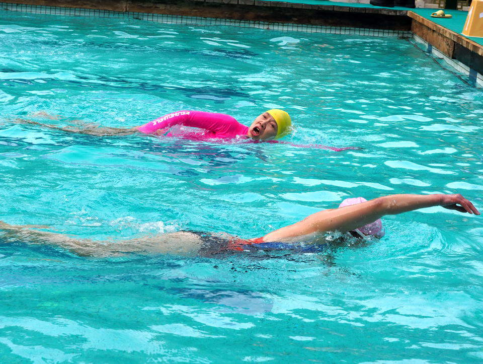 清泉映冬泳 激情燃泉城，济南国际冬泳赛开启预热畅游