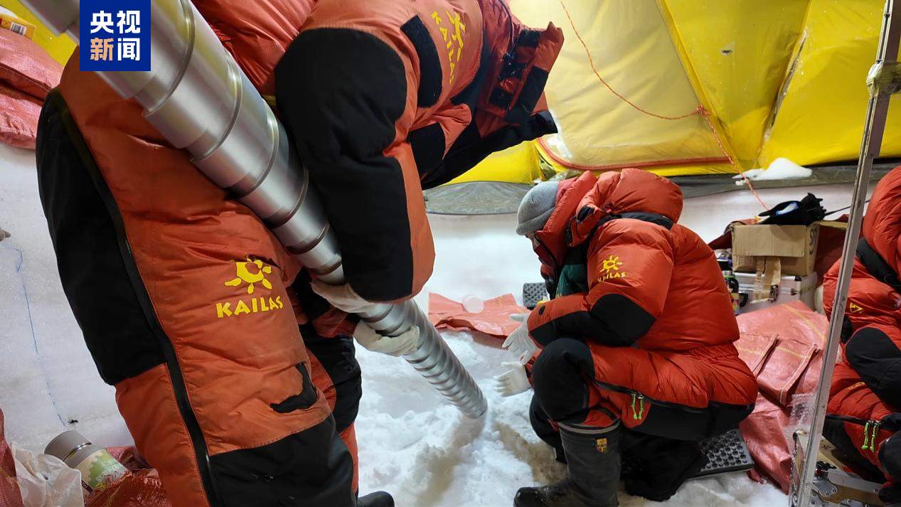 第二次青藏科考队发现青藏高原近400米最厚冰川