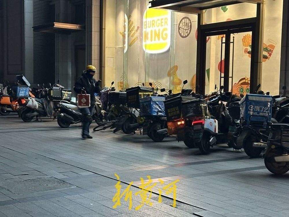 记者街头对话济南外卖骑手 谈缴纳“五险一金”：有期待有忐忑