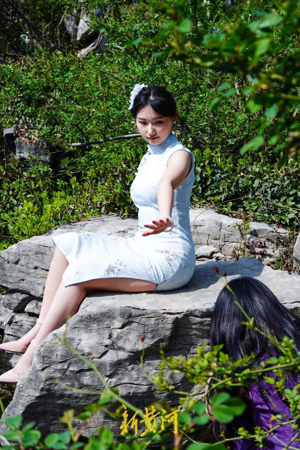 19℃+气温恍如夏，短袖与羽绒服同行