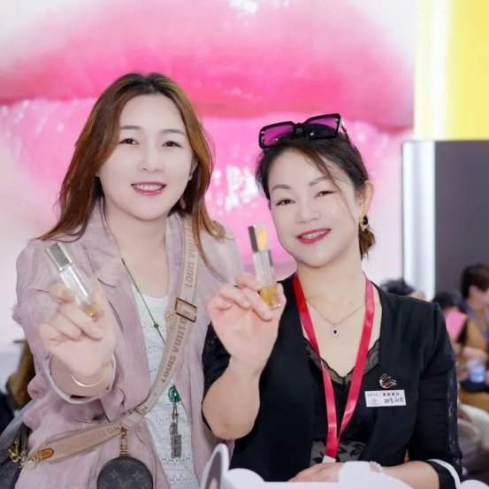 让美绽放 步履不停