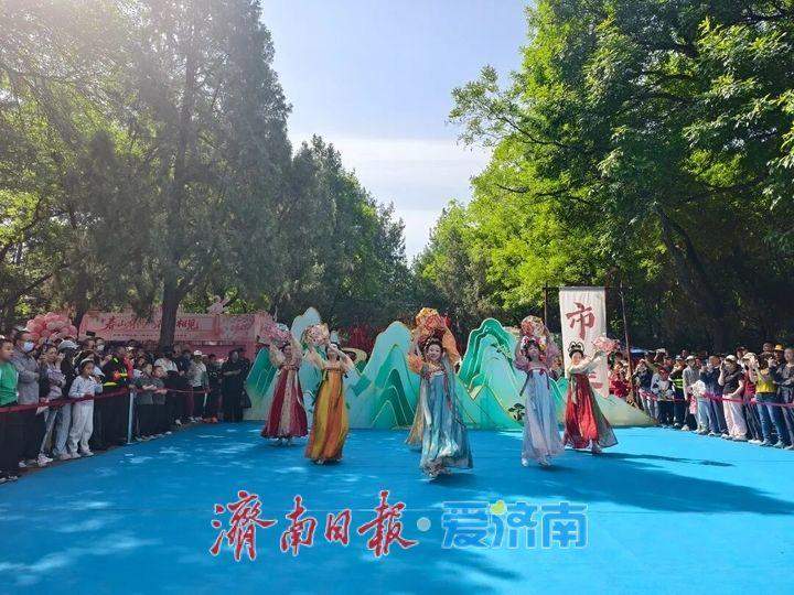 “五一”假期，济南9个公园景区共接待游客70余万人次