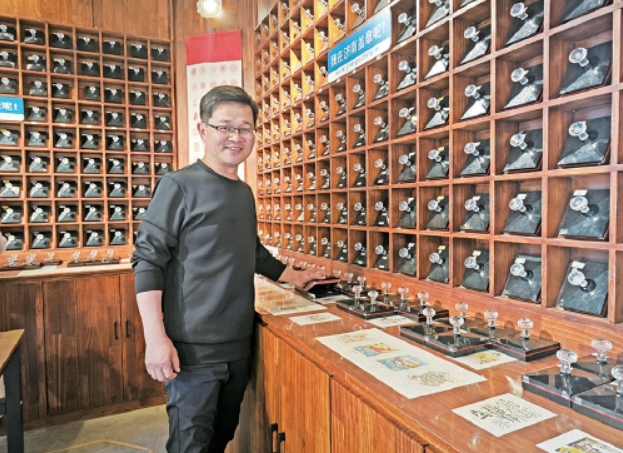 他把济南，“藏”进一千枚印章里