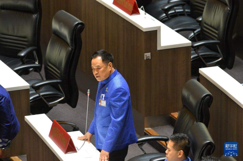 阿努廷·参威拉军再次当选泰国总理