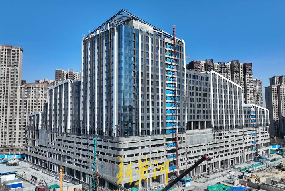 全国首个“万象里”进入外立面装饰阶段