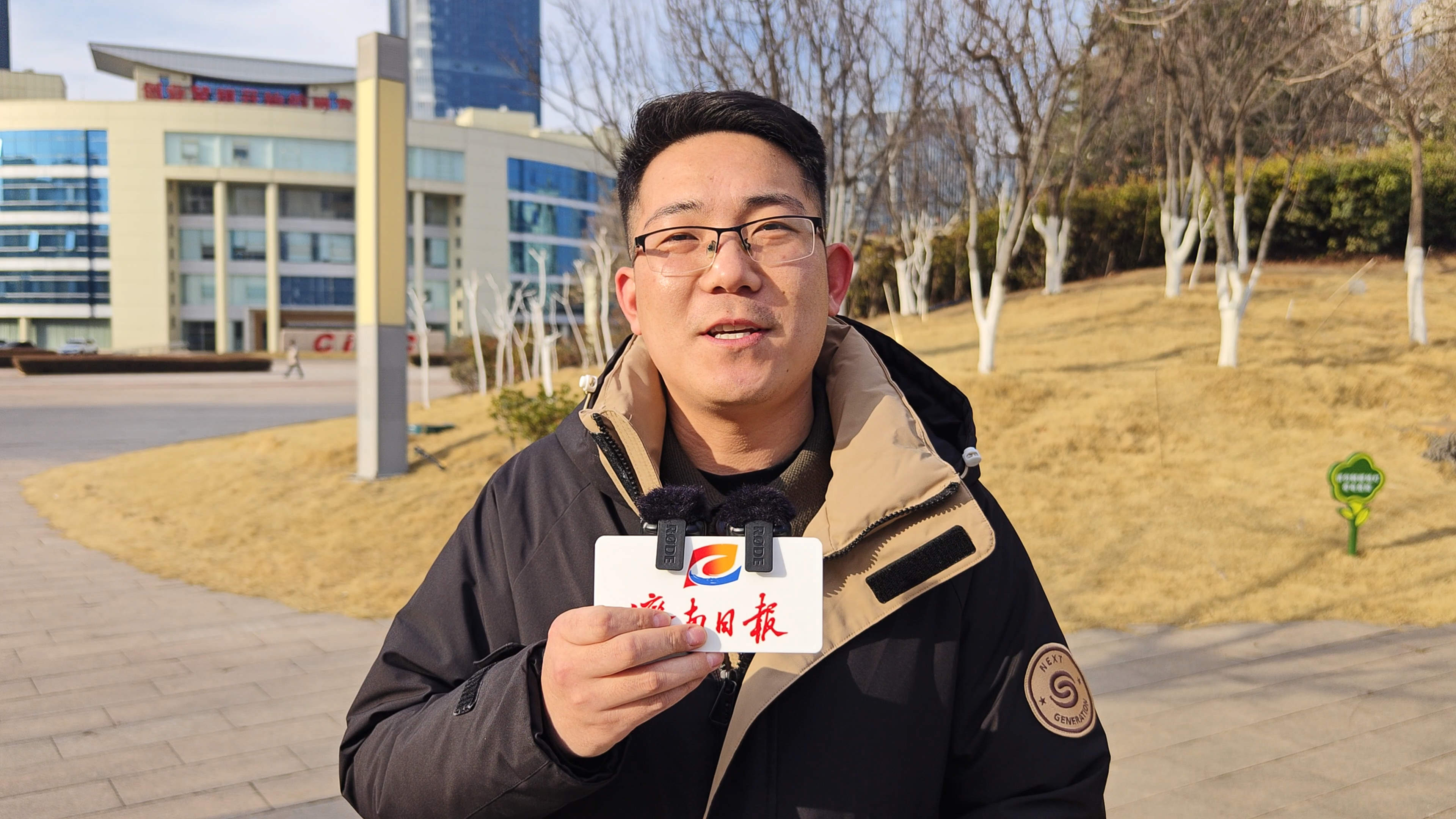 DeepSeek又将AI工具推上“搞钱”风口——普通人怎样当好“AI玩家”？