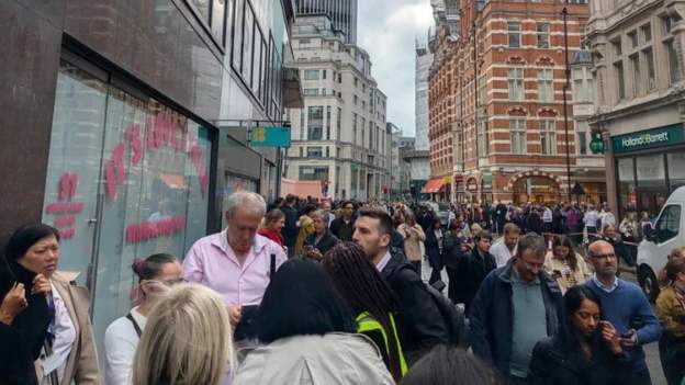 英国伦敦金融城发生天然气泄漏 约4700人被疏散