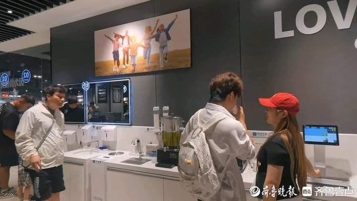 济南这家超市“胖改”后持续火爆：多个货架商品被抢购一空