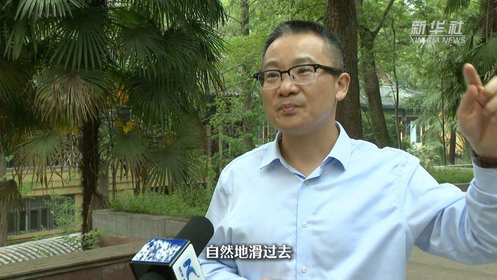 中高考“AI押题”热调查:技术神话还是贩卖焦虑?