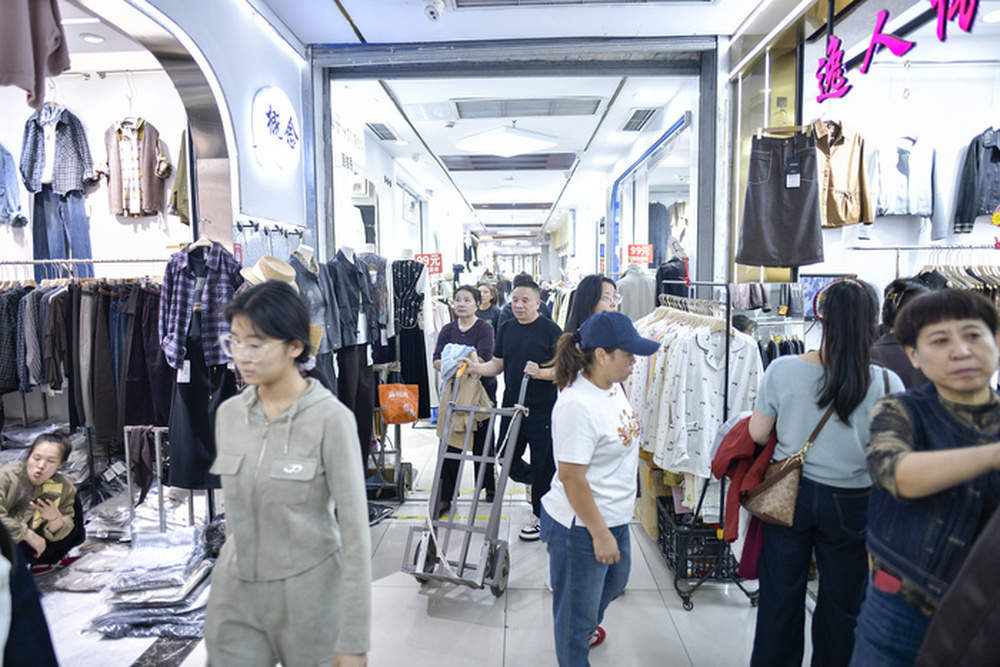 单日最高客流量突破3万人次，济南泺口服装城老商圈焕发新活力