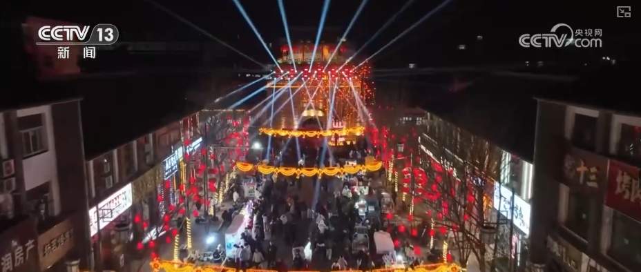 “潮”出消费新活力！“传统+创意”掀起最炫民族风 游客沉浸式享受新春乐趣