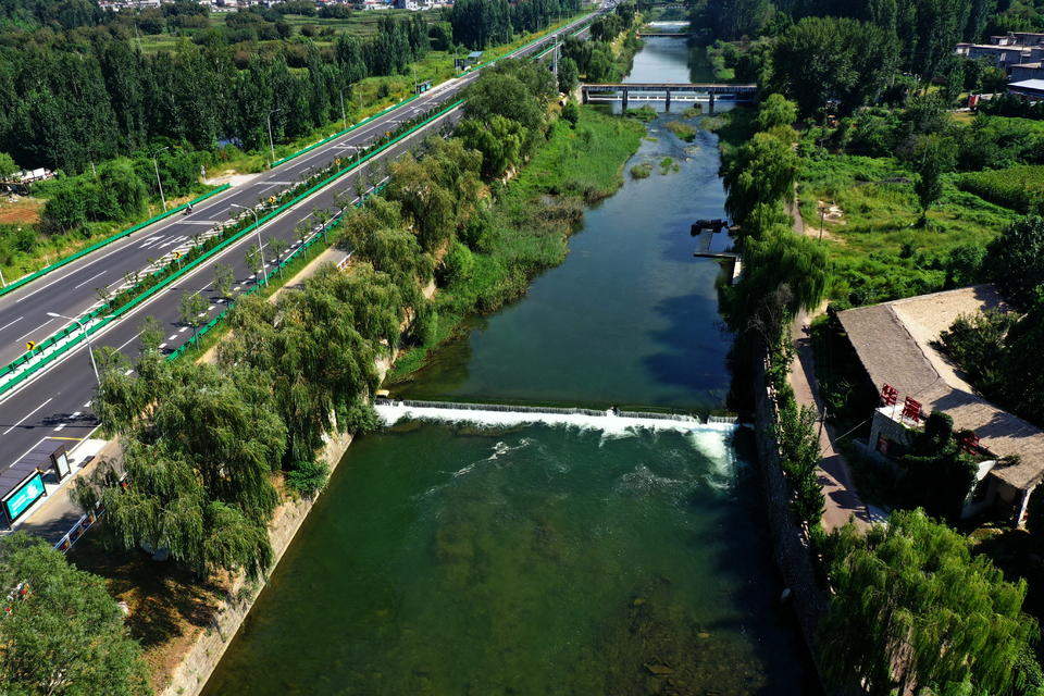 中秋的济南南山如此美丽，锦阳川绿水潺潺景色宜人