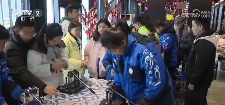 各地冬日文旅融合“多点开花” 消费“旺”势十足