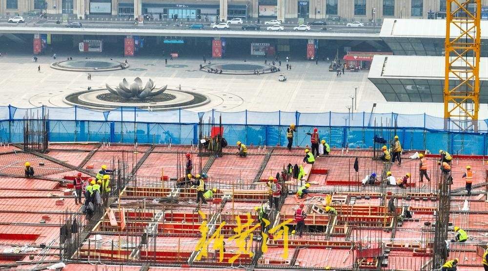 齐鲁之门双子塔重启建设,西客站中轴线地标迎新进展