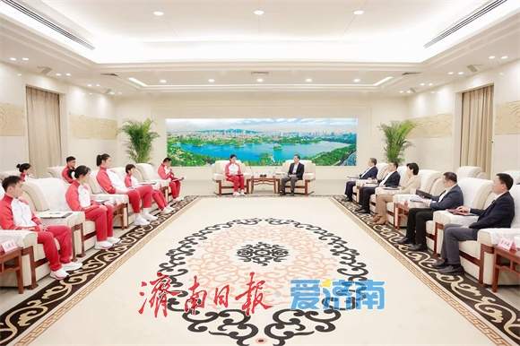 刘强于海田会见我市第十五届全运会参赛运动员教练员代表