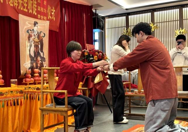 破门传艺 以文铸魂 百年非遗在当代的创造性转化与自信传承