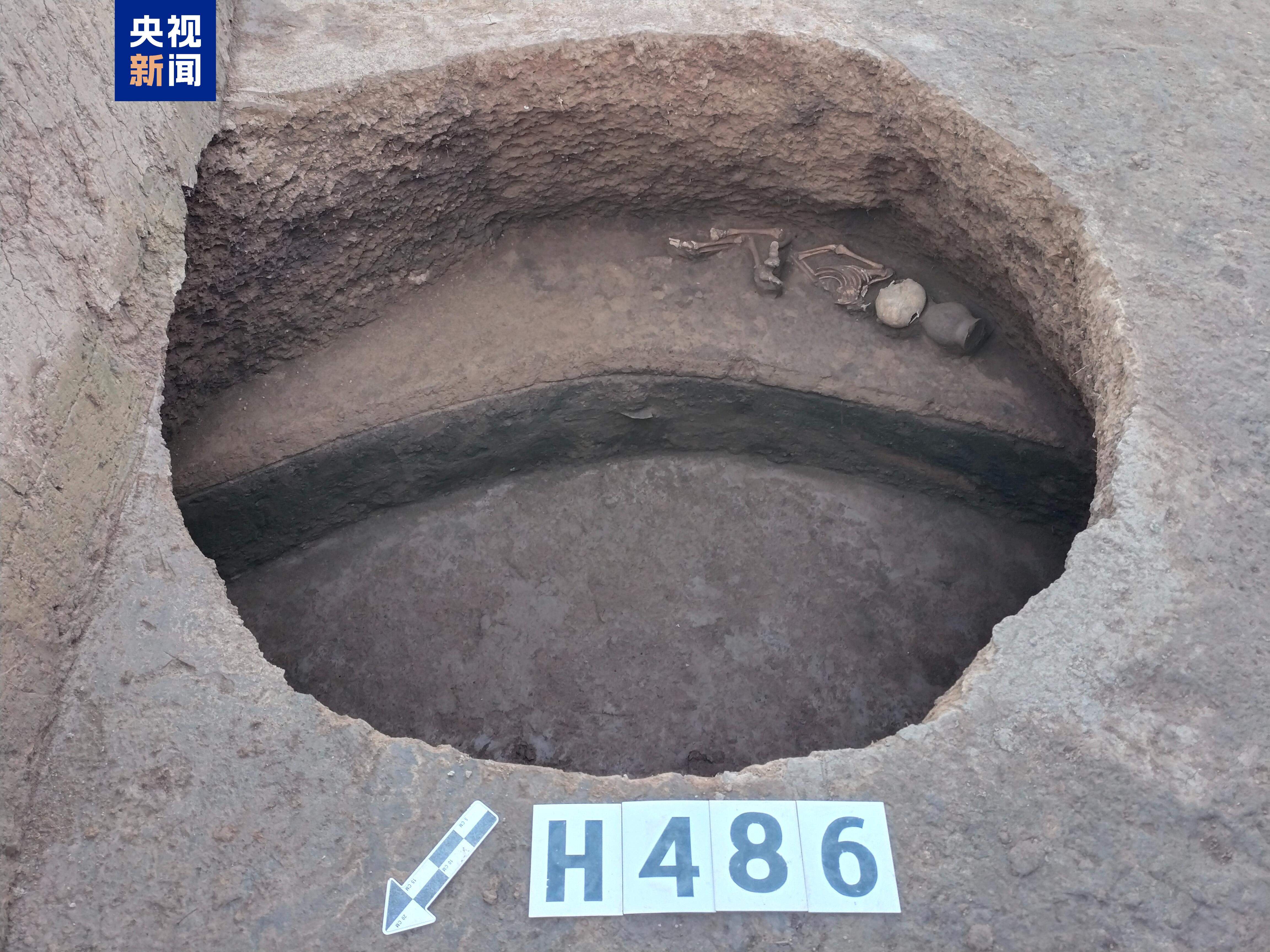 陕西蓝田杨家沟遗址考古出土大量陶器等遗物 